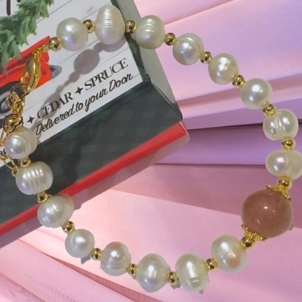 BAROQUE FRESHWATER 💯 % PEARLS AND STRAWBERRY QUARTZ WOMEN BRACELET